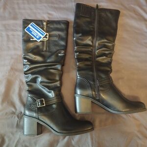 White Mountain Sleek Black Heeled Boots